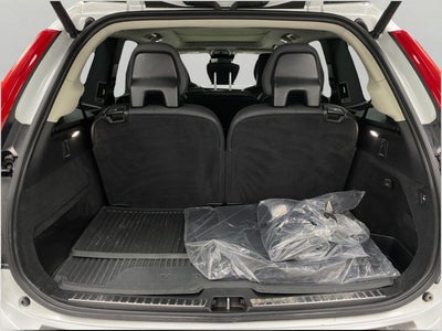 2021 Volvo XC90 T6 AWD Momentum 7P