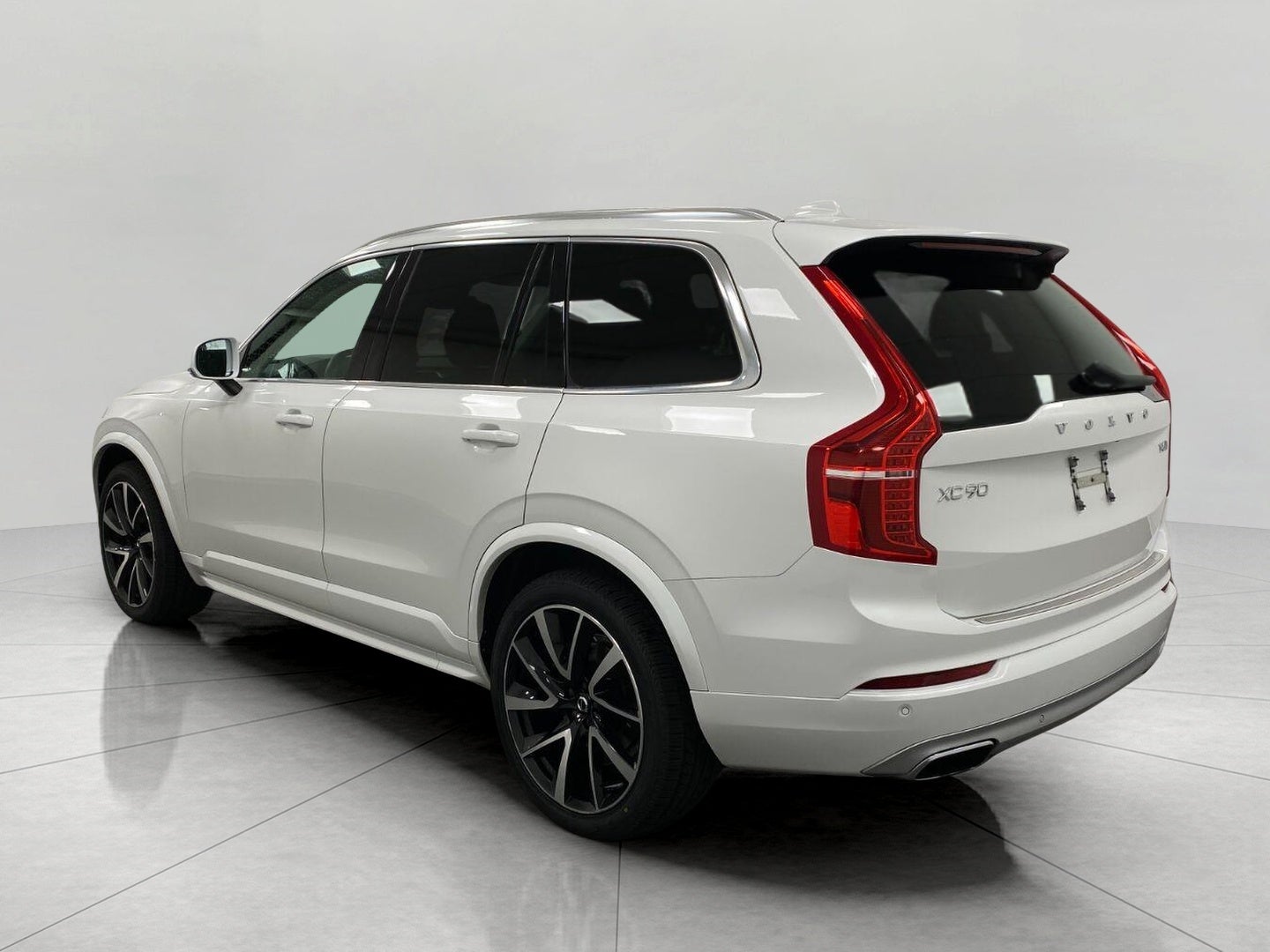 2021 Volvo XC90 T6 AWD Momentum 7P