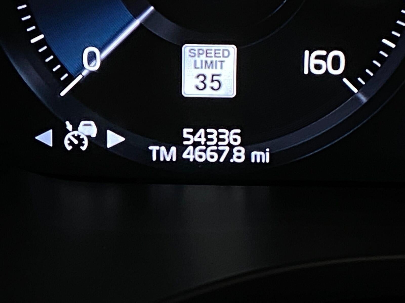 2021 Volvo XC60 T6 AWD Momentum