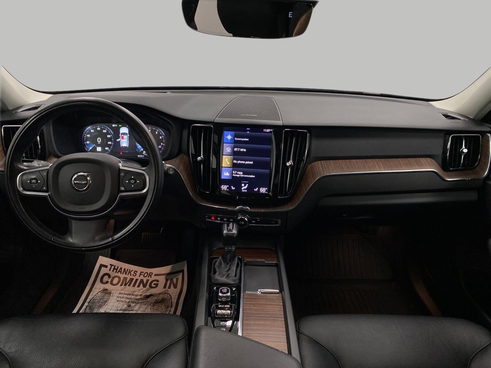 2021 Volvo XC60 T6 AWD Momentum