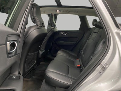 2021 Volvo XC60 T6 AWD Momentum