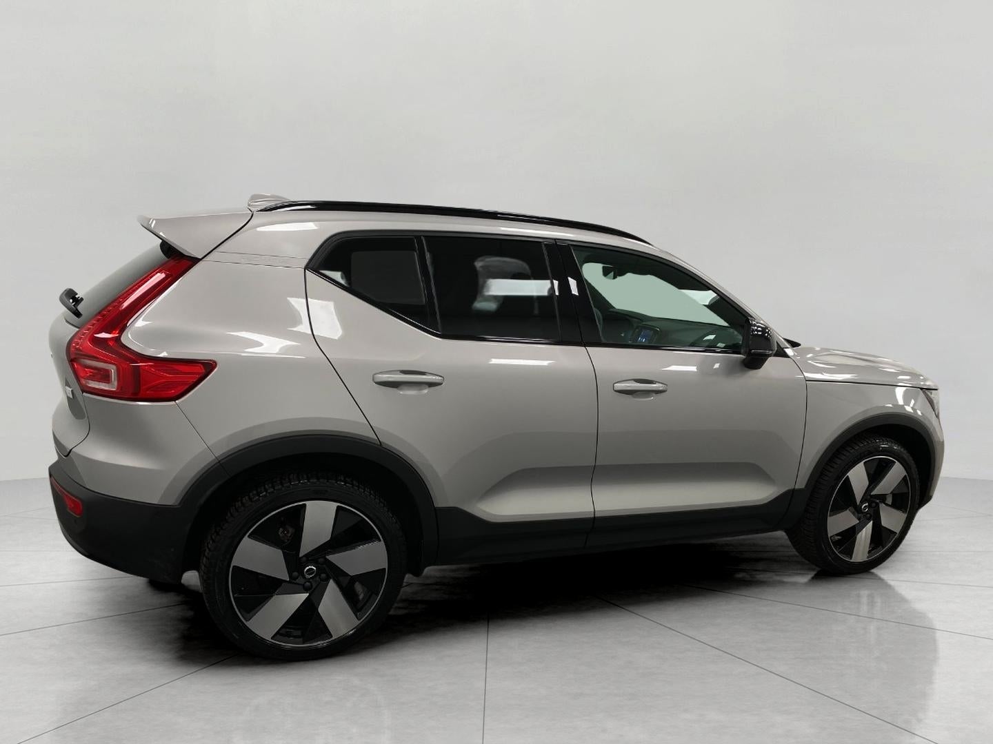 2023 Volvo XC40 Recharge Pure Electric Twin eAWD Ultimate