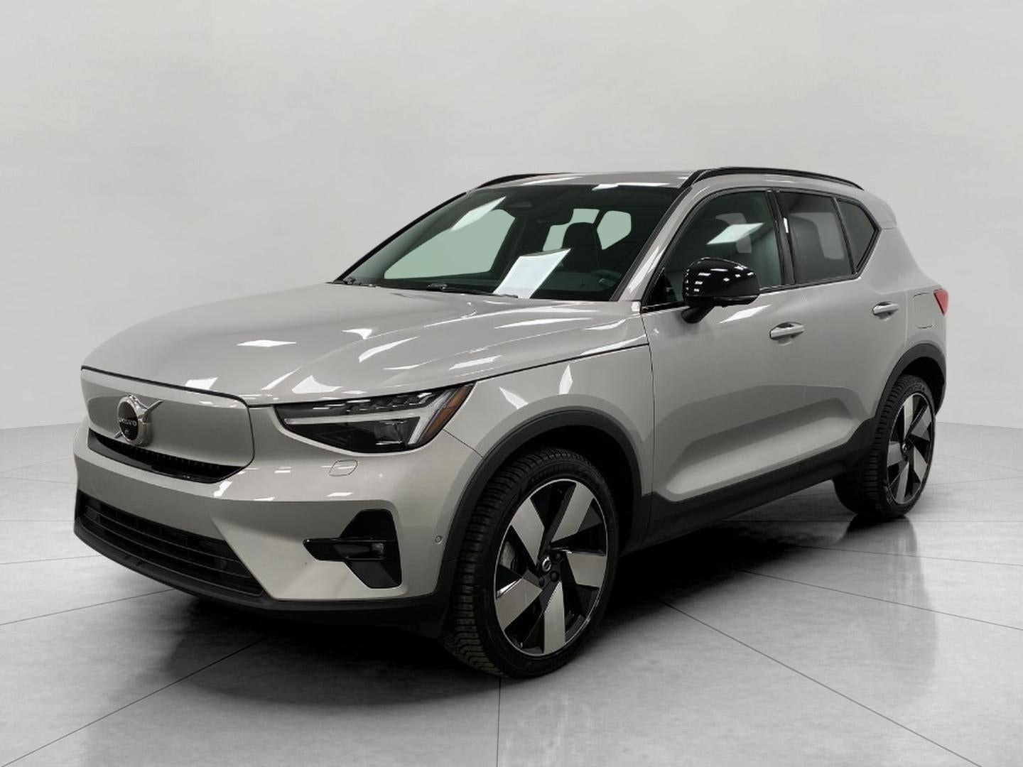 2023 Volvo XC40 Recharge Pure Electric Twin eAWD Ultimate