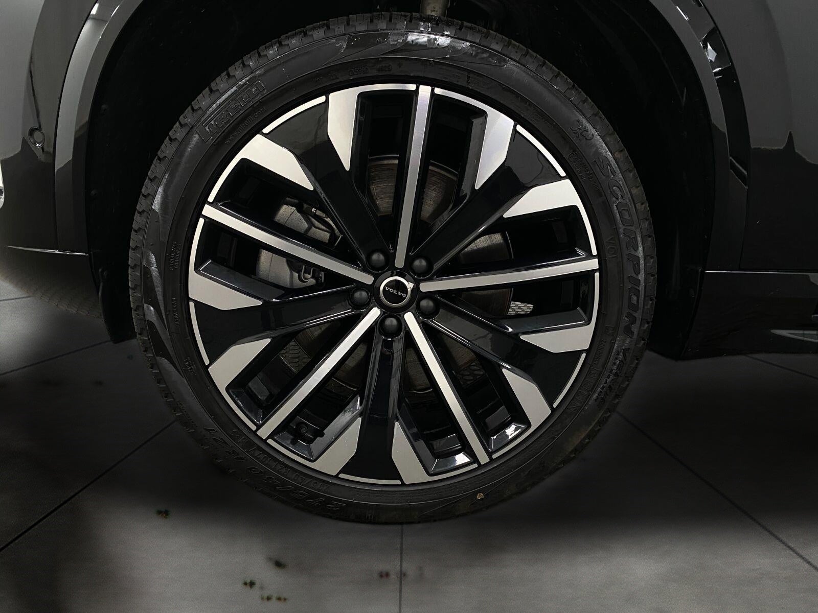 2026 Volvo XC90 Plug-In Hybrid T8 AWD Plus 6-Seater