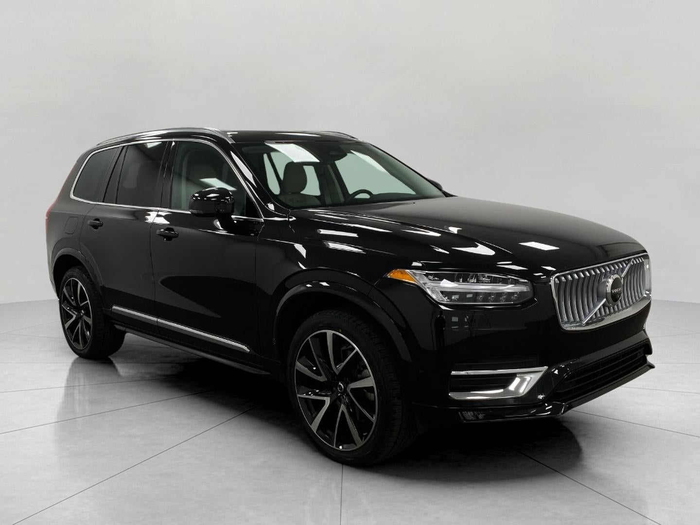 2023 Volvo XC90 B5 AWD Plus 7P