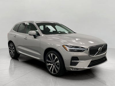 2023 Volvo XC60 B5 AWD Ultimate Bright Theme