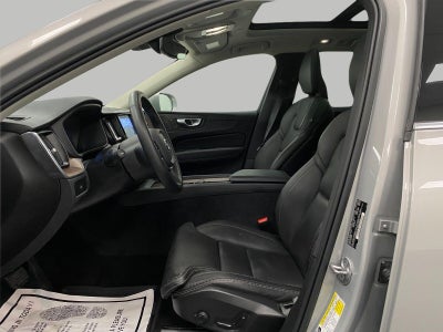 2023 Volvo XC60 B5 AWD Ultimate Bright Theme