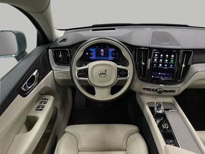 2023 Volvo XC60 B5 AWD Ultimate Bright Theme