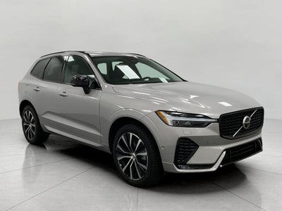 2024 Volvo XC60 B5 AWD Plus Dark Theme