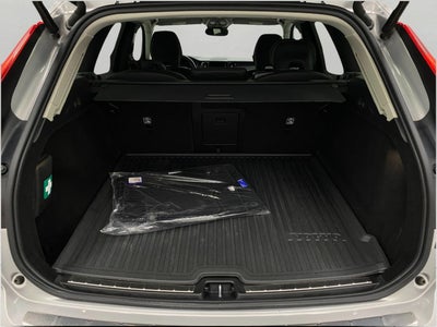 2024 Volvo XC60 B5 AWD Plus Dark Theme