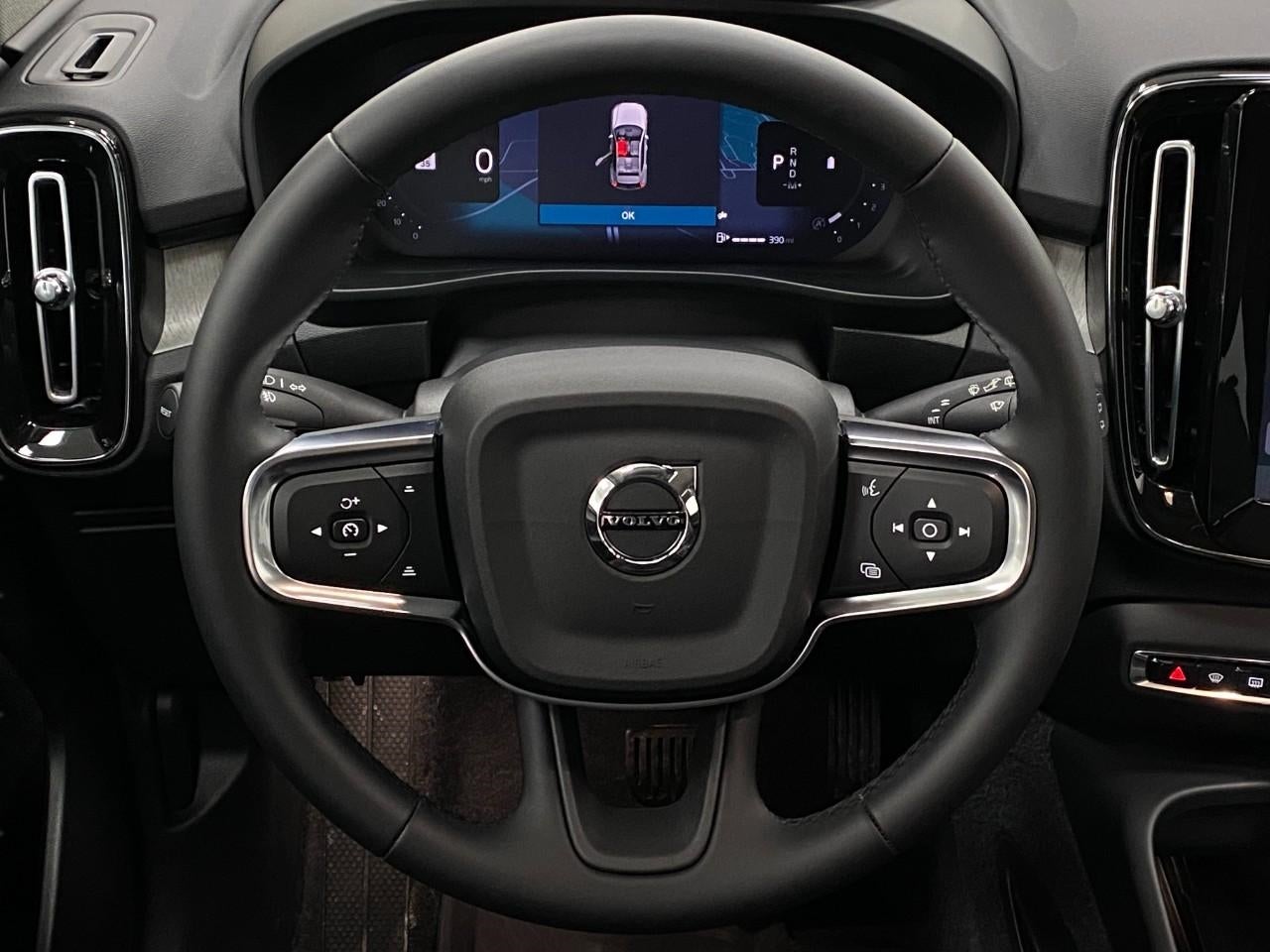 2026 Volvo XC40 B5 AWD Plus