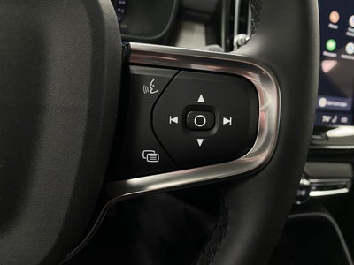 2026 Volvo XC40 B5 AWD Plus