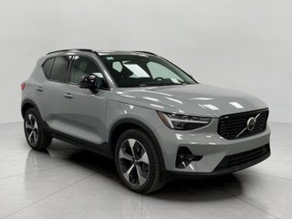 2026 Volvo XC40 B5 AWD Plus