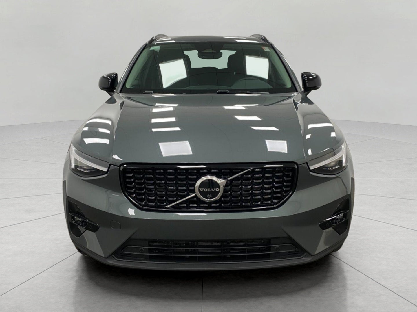 2026 Volvo XC40 B5 AWD Ultra