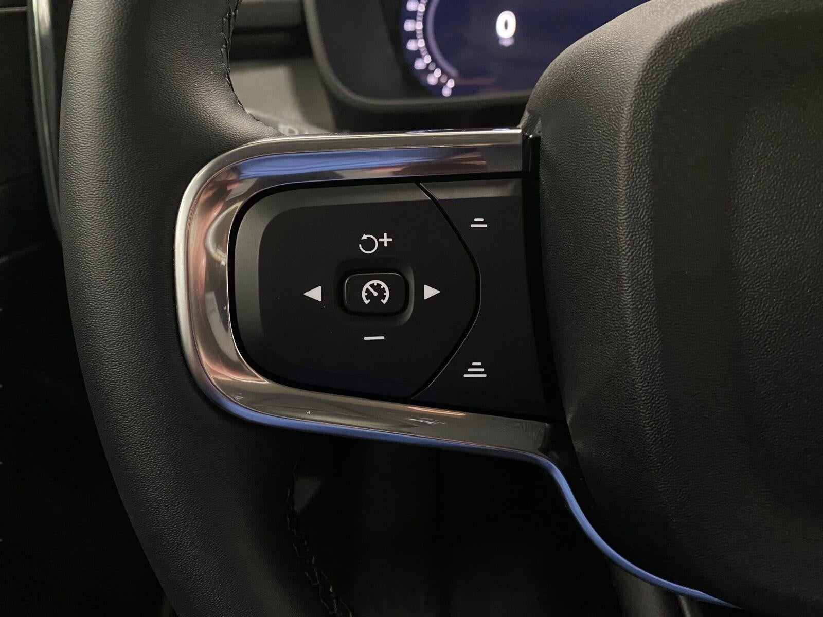 2026 Volvo XC40 B5 AWD Ultra