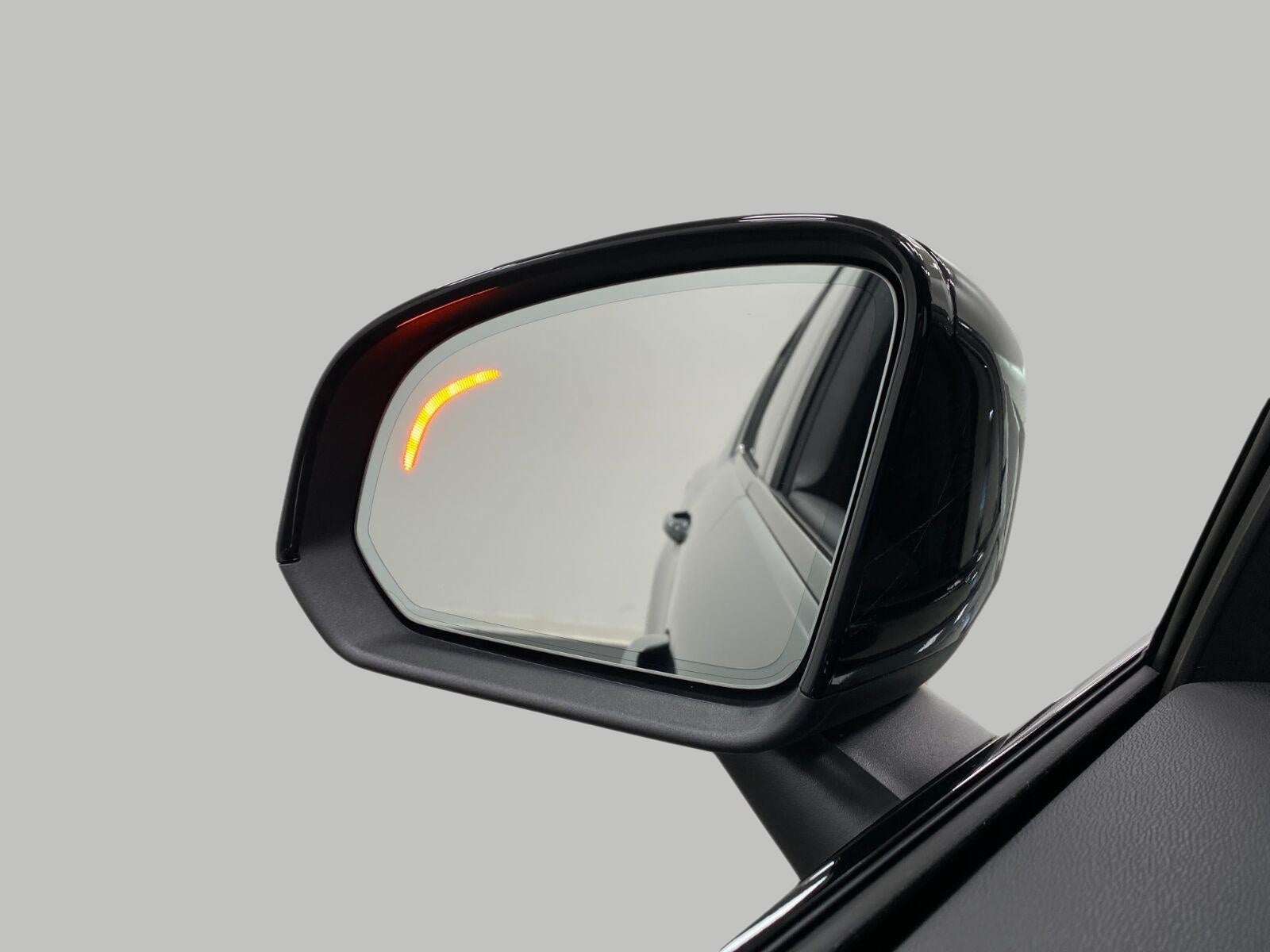 2026 Volvo XC40 B5 AWD Ultra