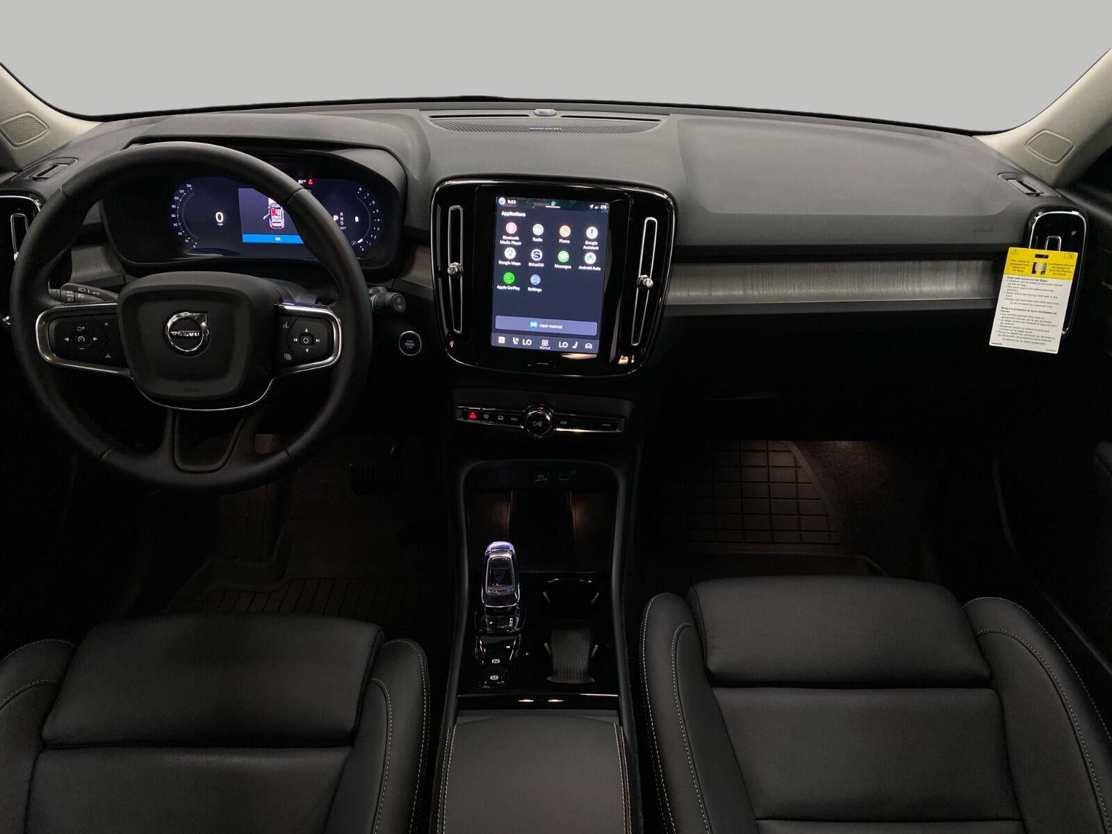 2026 Volvo XC40 B5 AWD Ultra