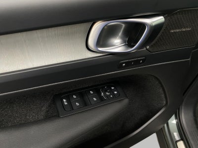 2026 Volvo XC40 B5 AWD Ultra