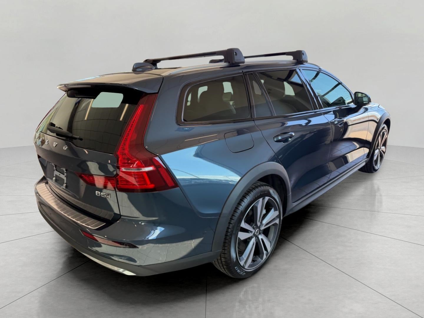 2026 Volvo V60 Cross Country B5 AWD Plus