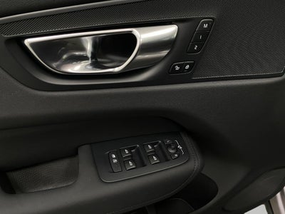 2026 Volvo XC60 B5 AWD Plus