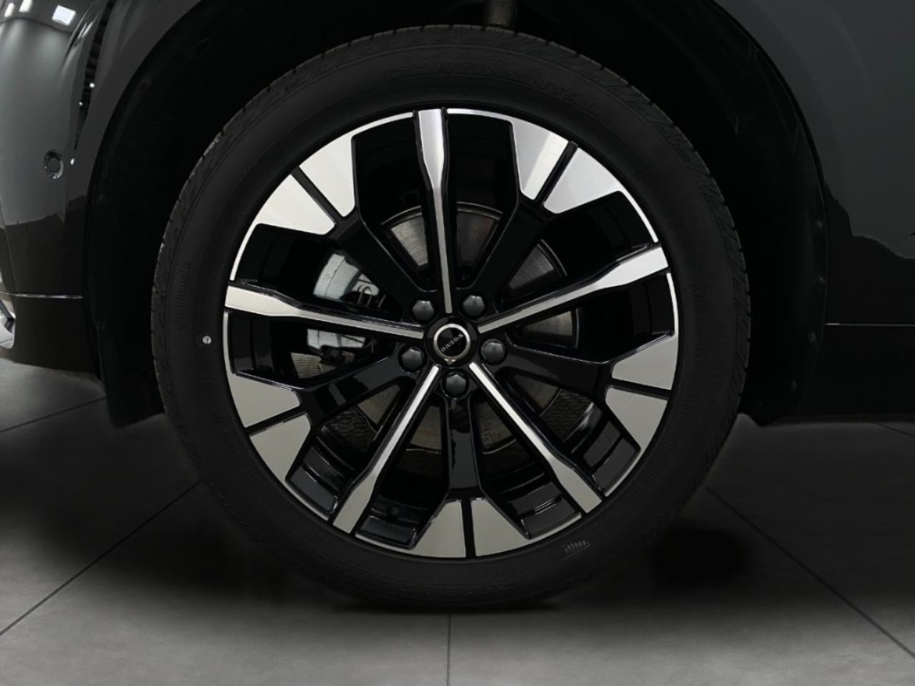 2026 Volvo XC60 B5 AWD Plus