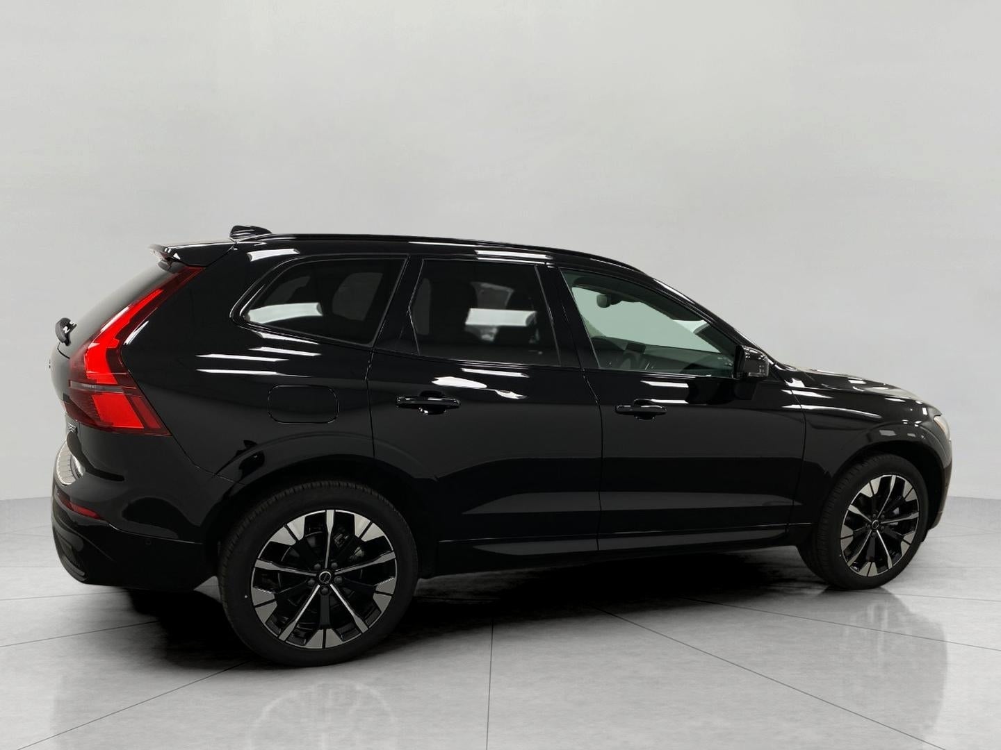 2026 Volvo XC60 B5 AWD Plus