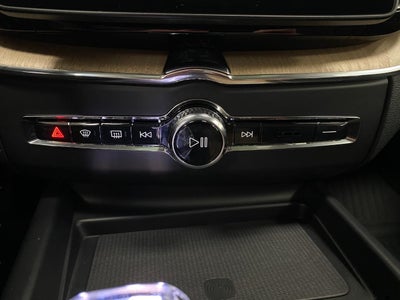 2026 Volvo XC60 B5 AWD Plus