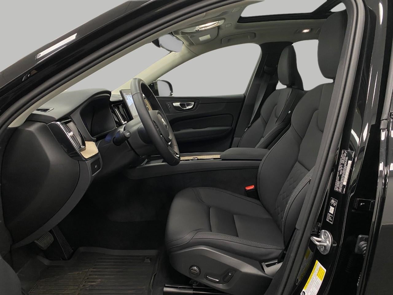 2026 Volvo XC60 B5 AWD Plus