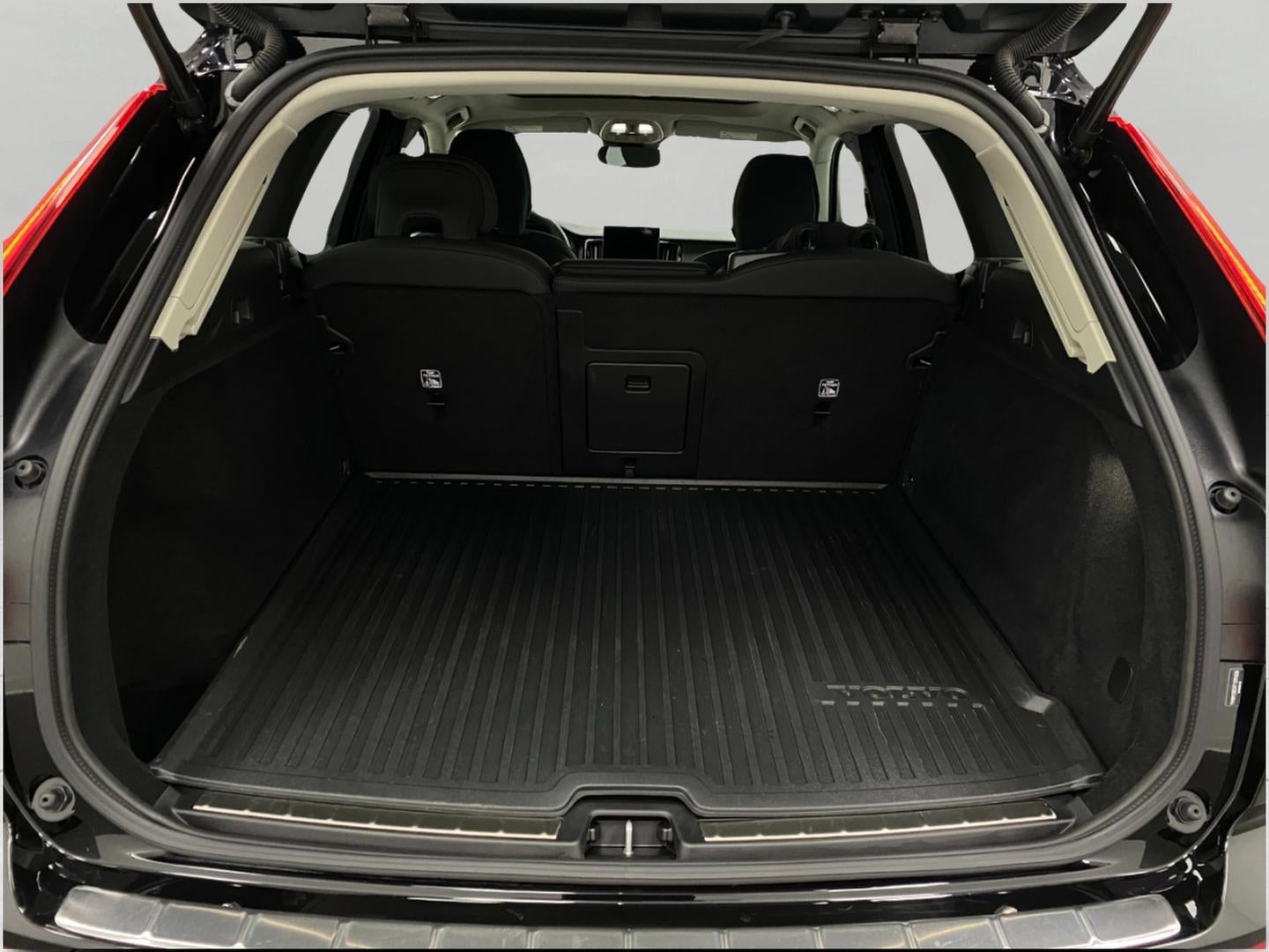 2026 Volvo XC60 B5 AWD Plus