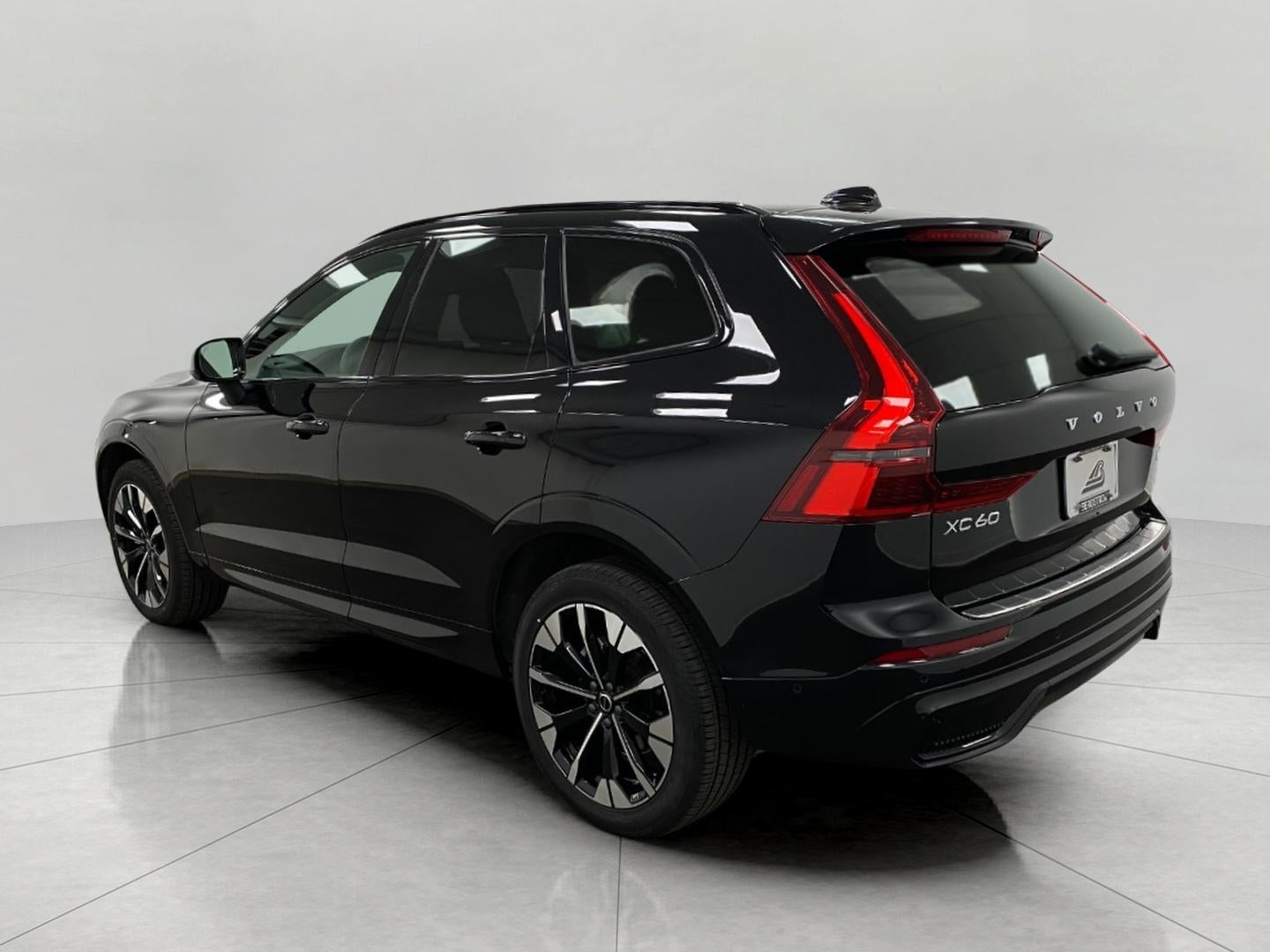 2026 Volvo XC60 B5 AWD Plus
